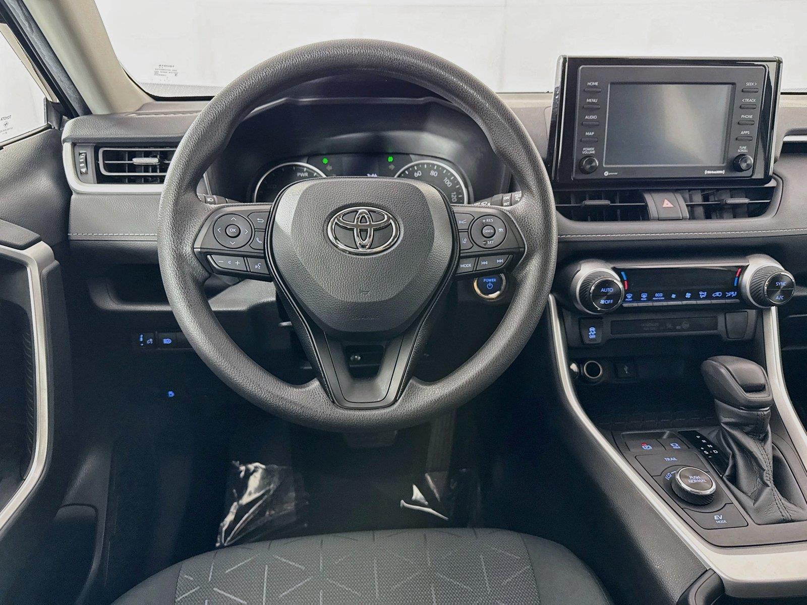 2021 Toyota RAV4 Hybrid XLE photo 27