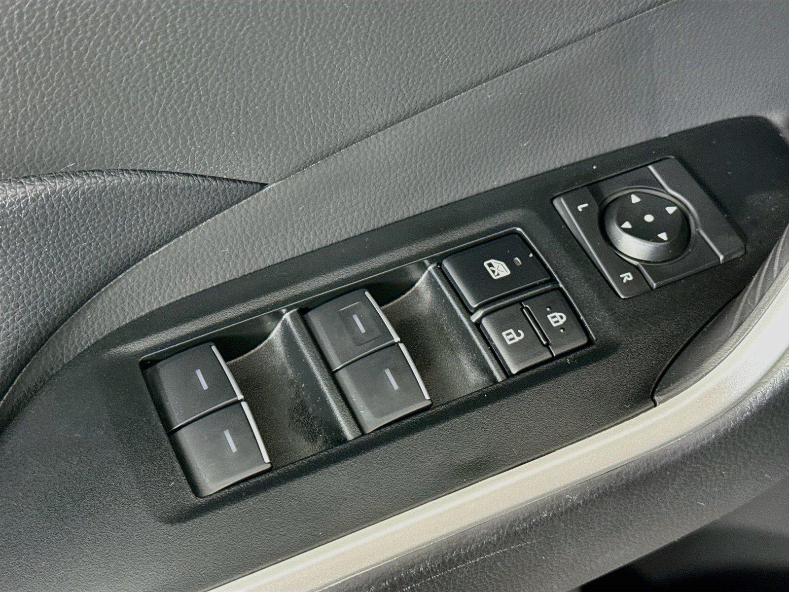 2025 Toyota RAV4 XLE photo 24