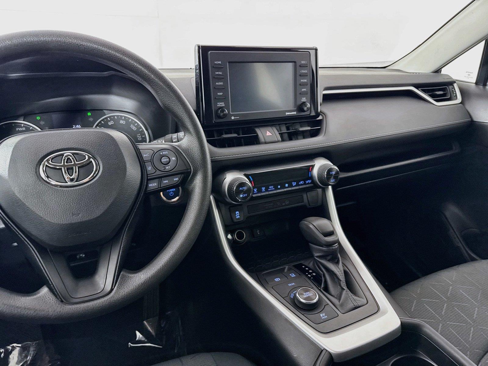 2021 Toyota RAV4 Hybrid XLE photo 28