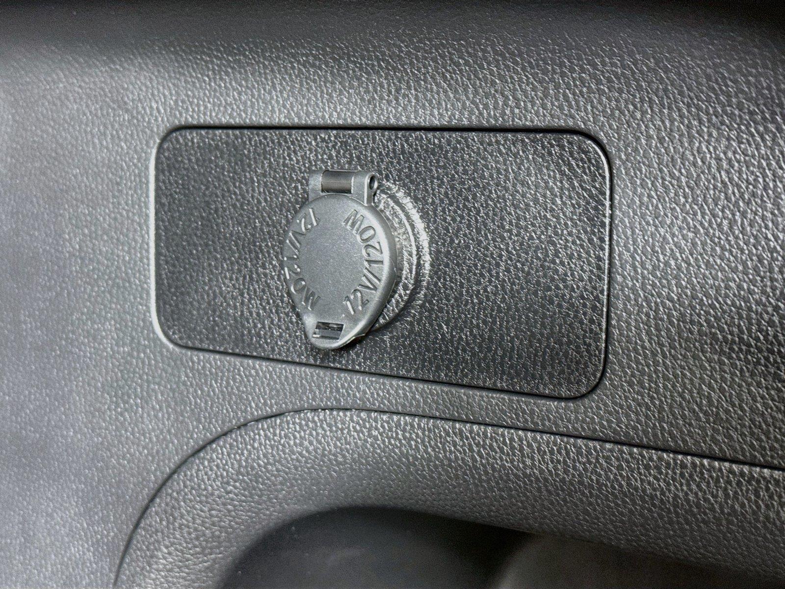 2021 Toyota RAV4 Hybrid XLE photo 36