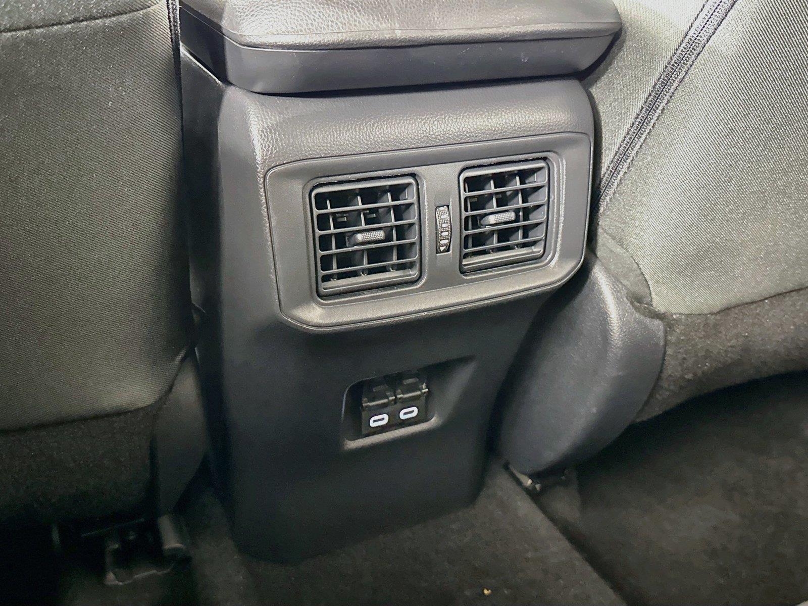 2025 Toyota RAV4 XLE photo 31