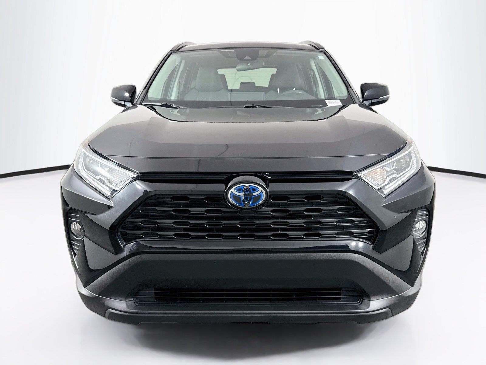 2021 Toyota RAV4 Hybrid XLE photo 6