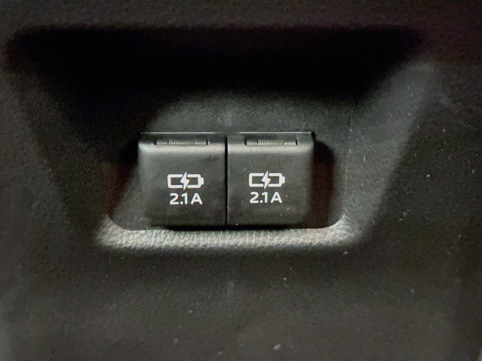 2021 Toyota RAV4 Hybrid XLE photo 33