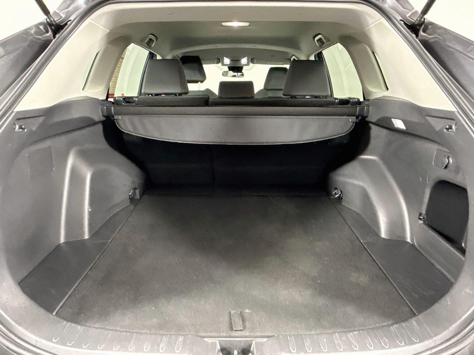 2025 Toyota RAV4 XLE photo 35