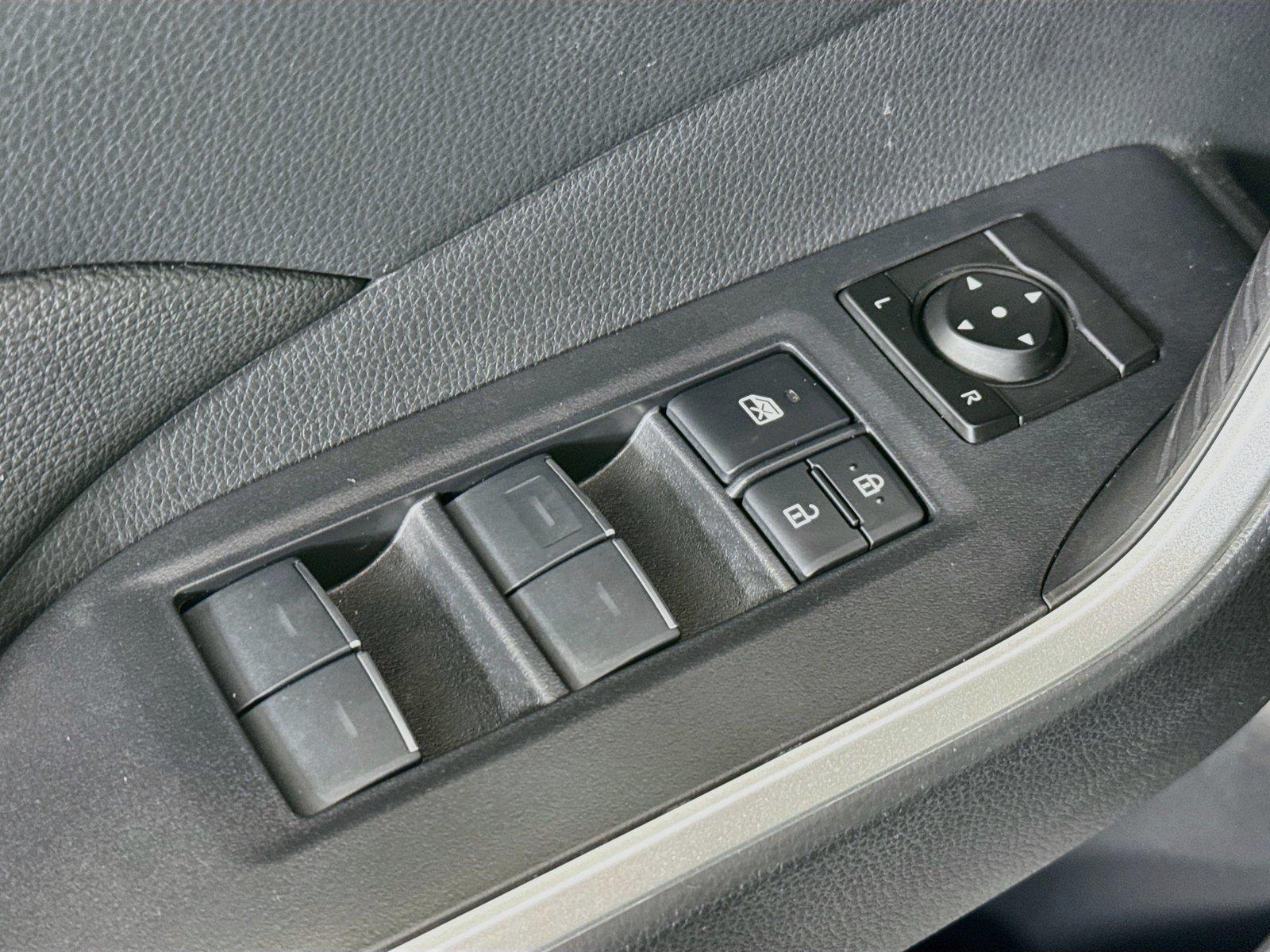 2025 Toyota RAV4 Hybrid XLE photo 25