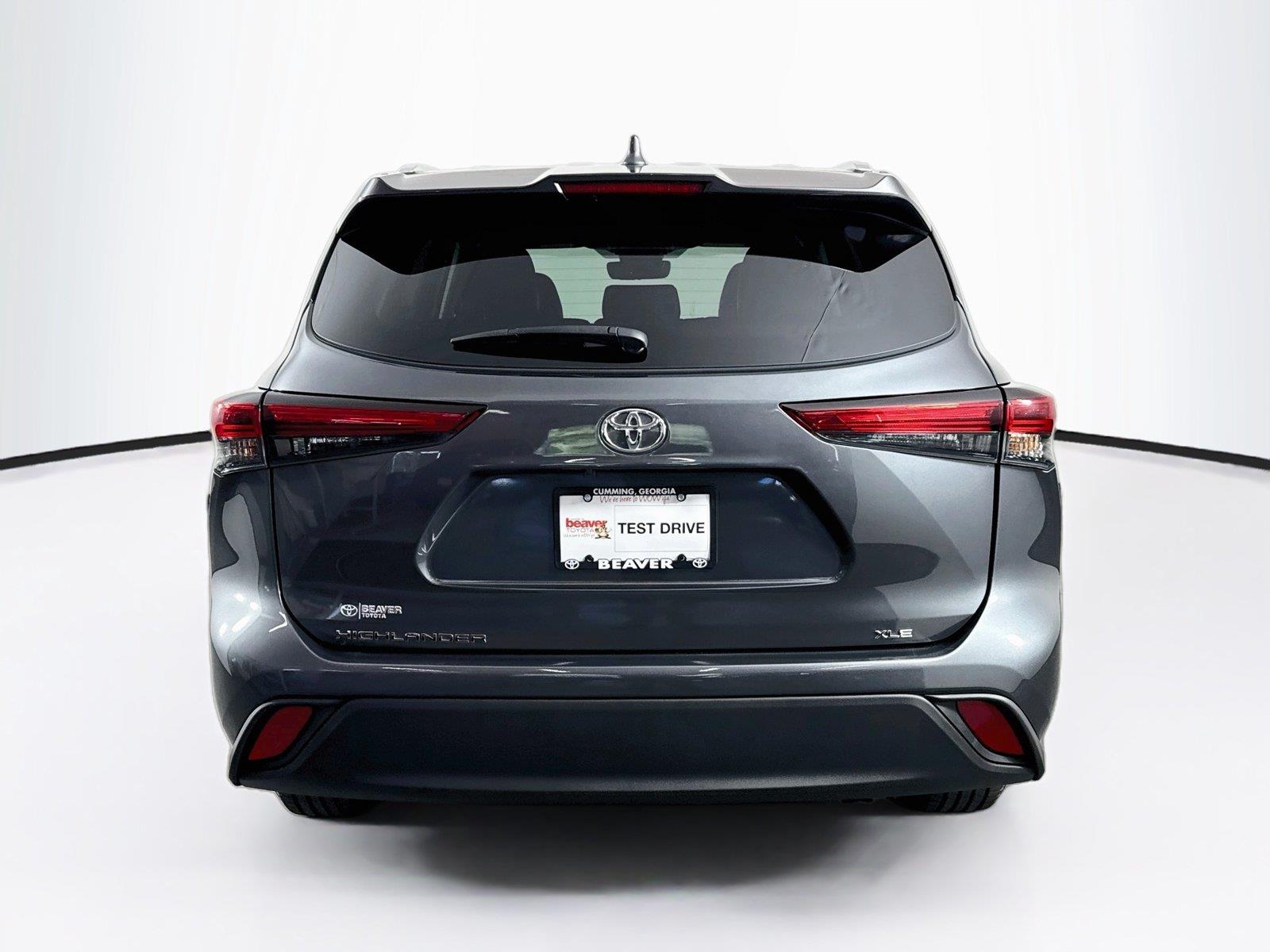 2023 Toyota Highlander XLE photo 11