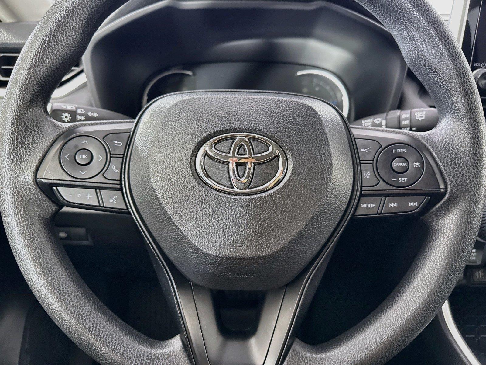 2025 Toyota RAV4 Hybrid XLE photo 15