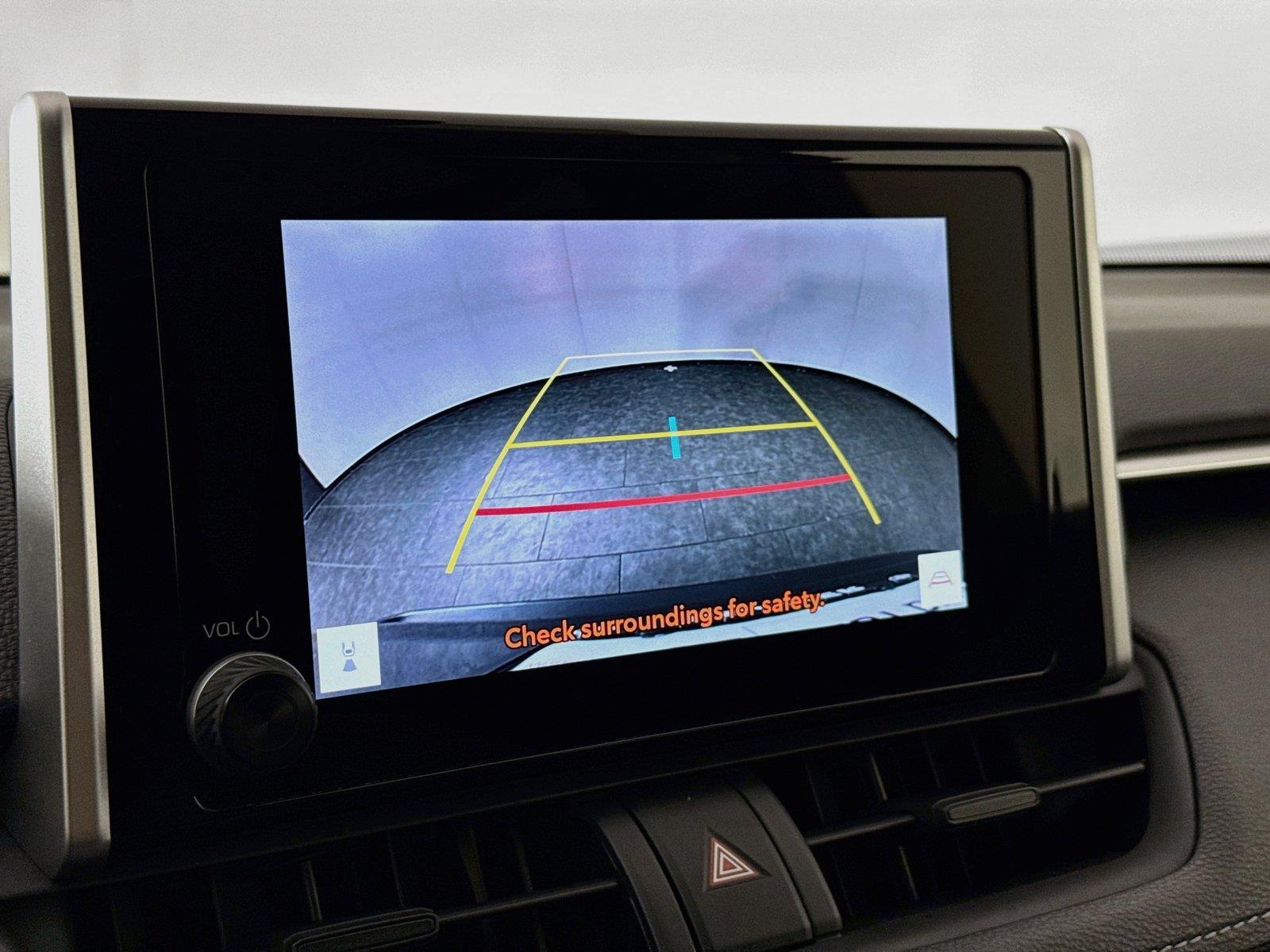 2025 Toyota RAV4 Hybrid XLE photo 22
