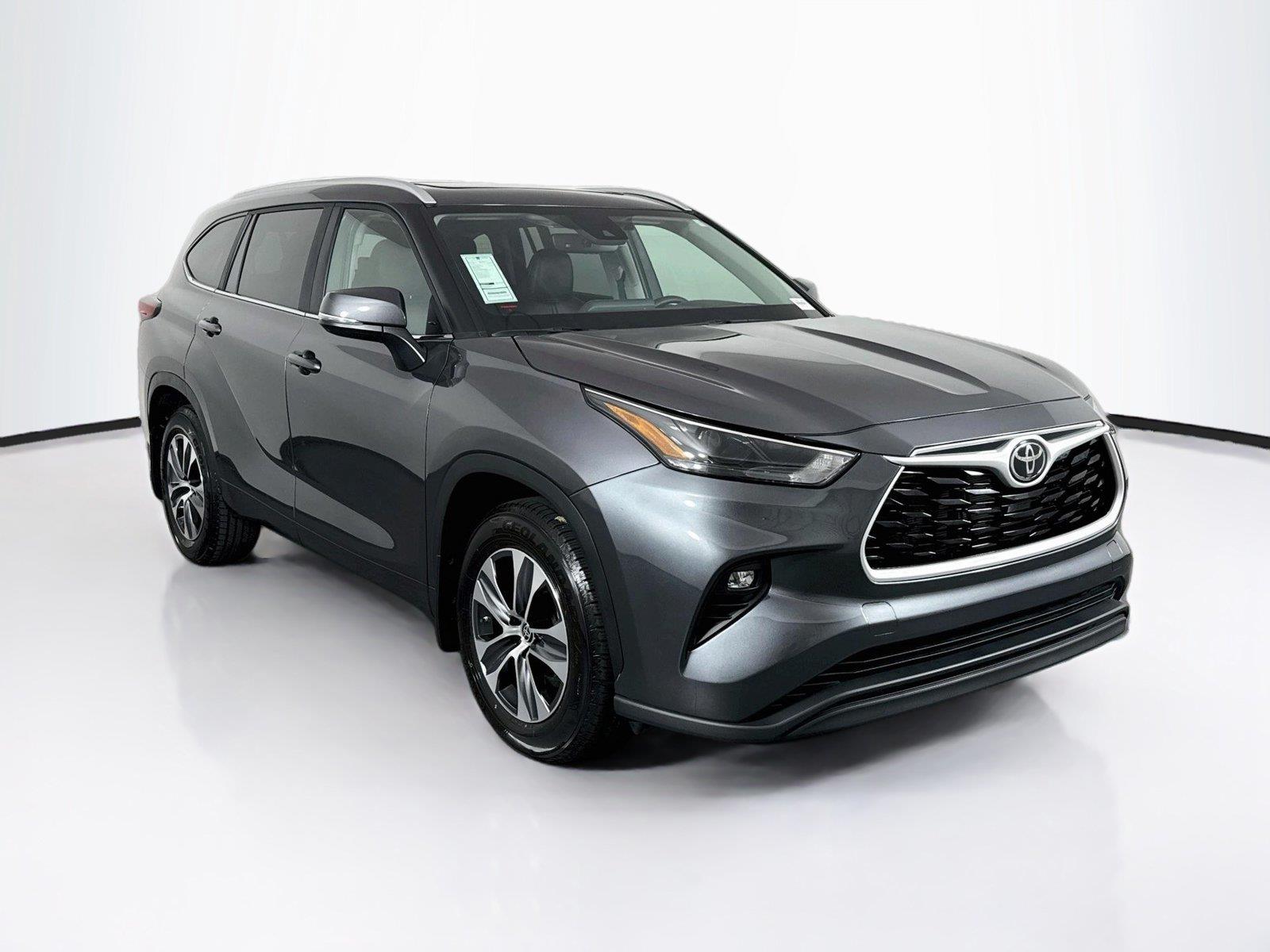 2023 Toyota Highlander XLE photo 9