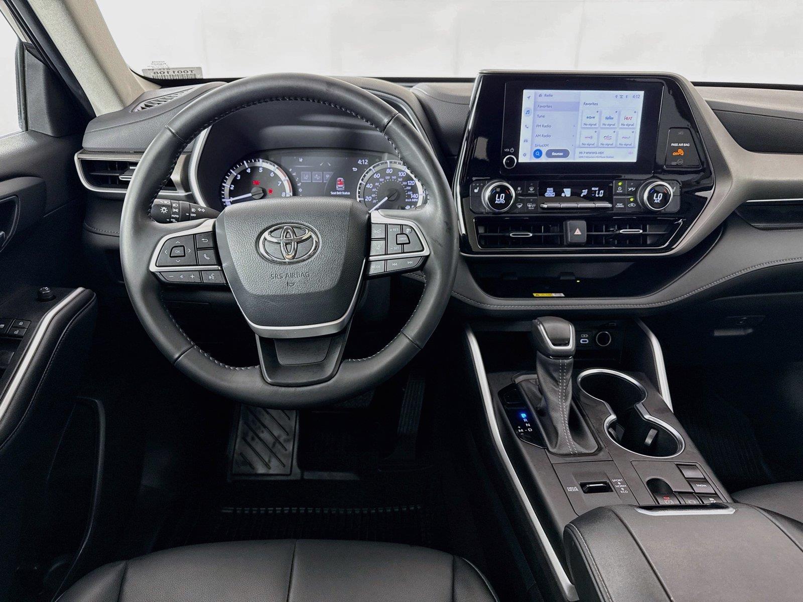 2023 Toyota Highlander XLE photo 31