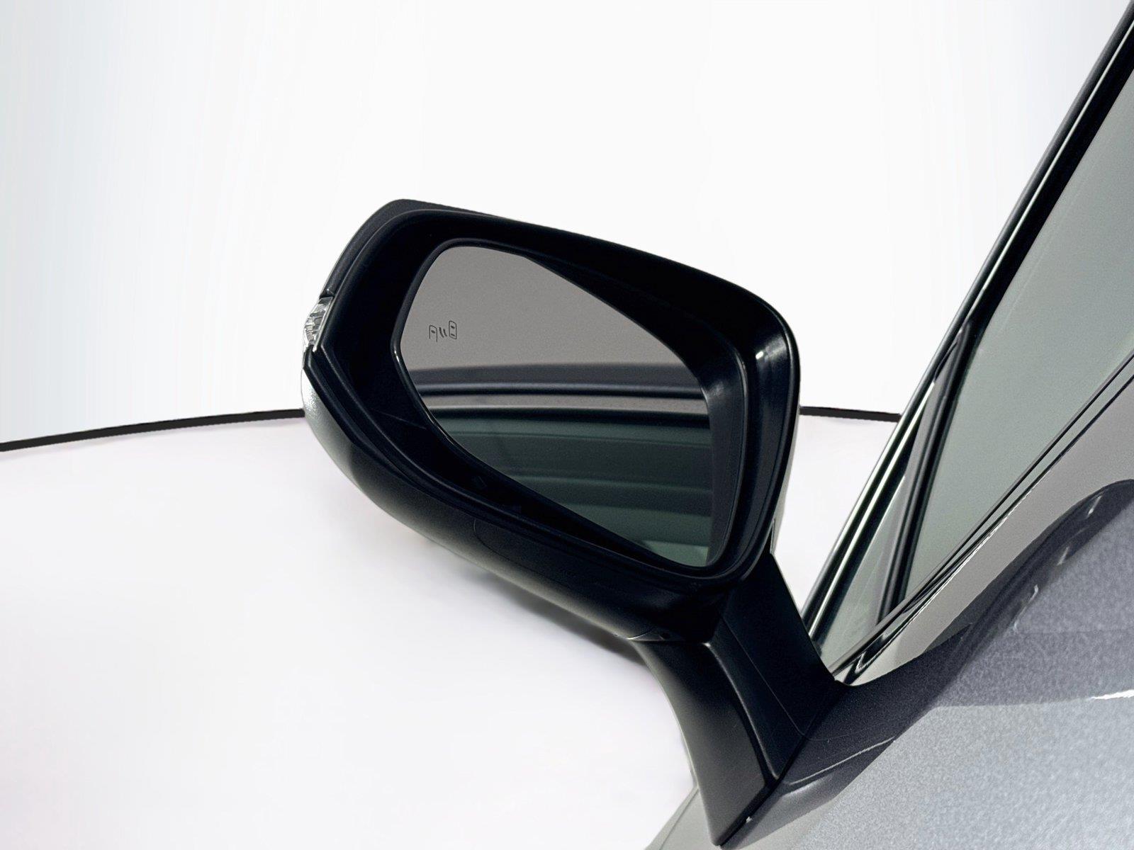 2025 Toyota RAV4 XLE photo 4