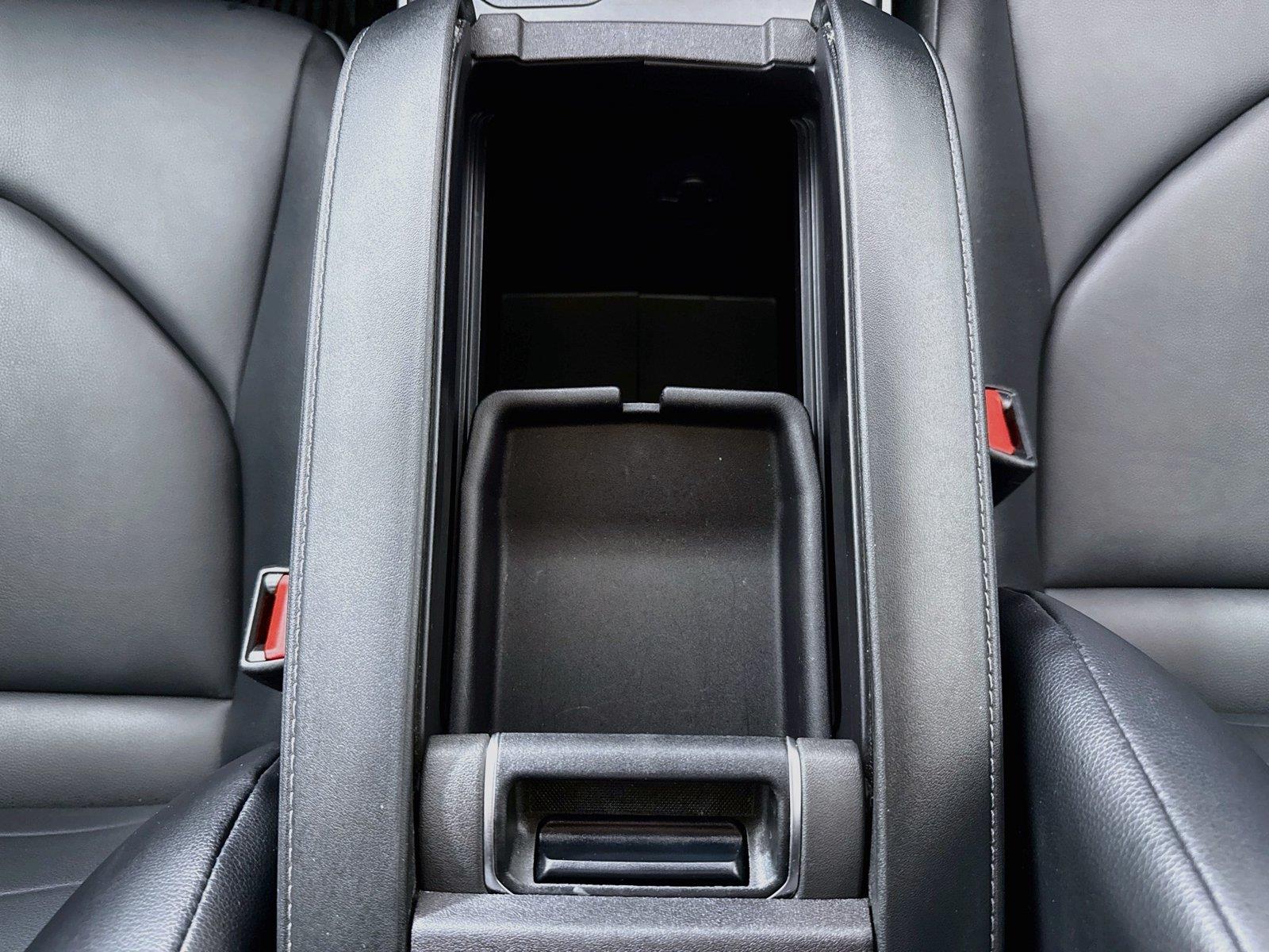 2023 Toyota Highlander XLE photo 33