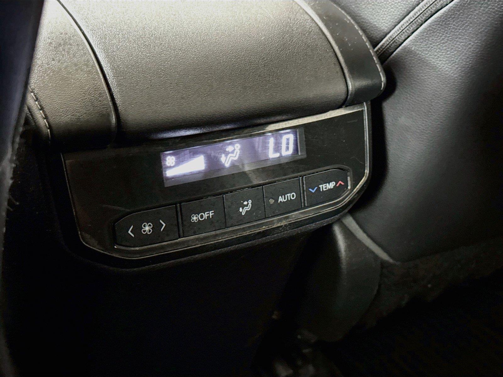 2023 Toyota Highlander XLE photo 36