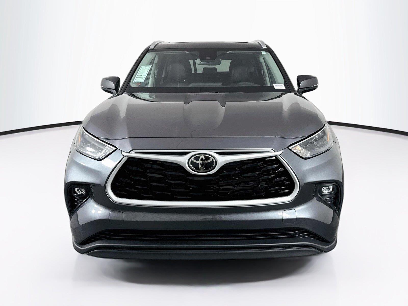 2023 Toyota Highlander XLE photo 8
