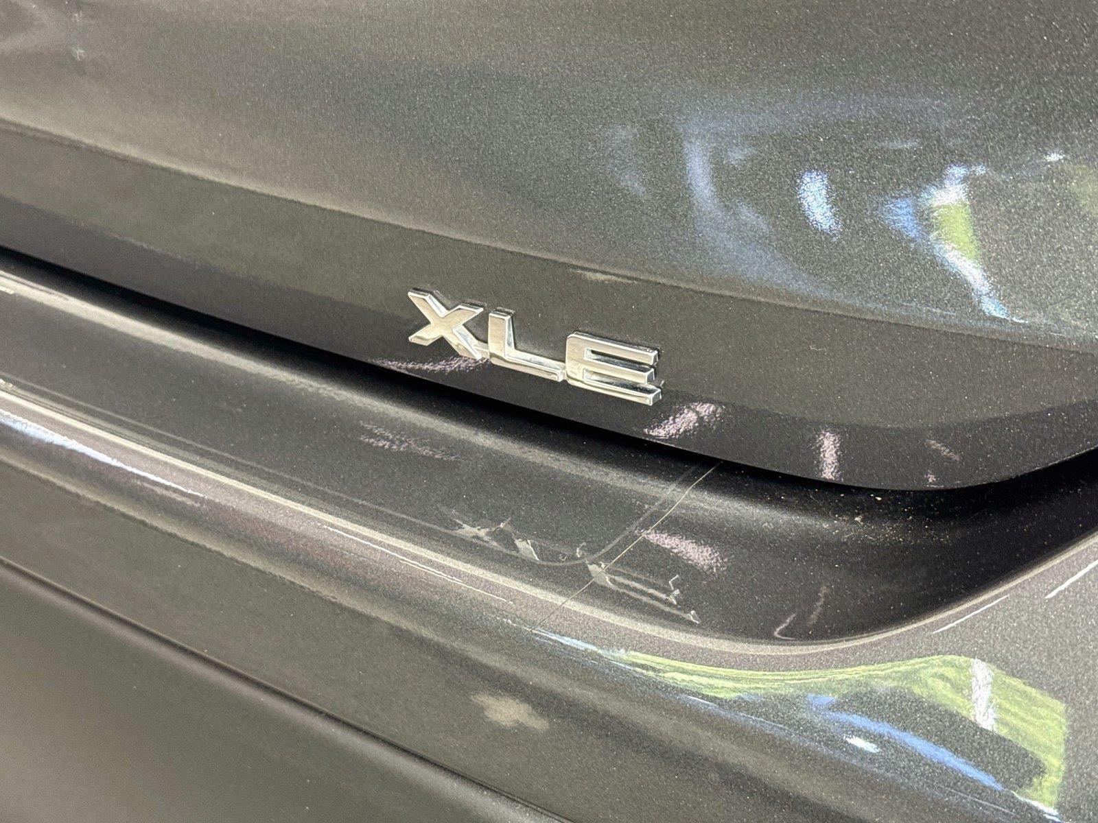 2023 Toyota Highlander XLE photo 14