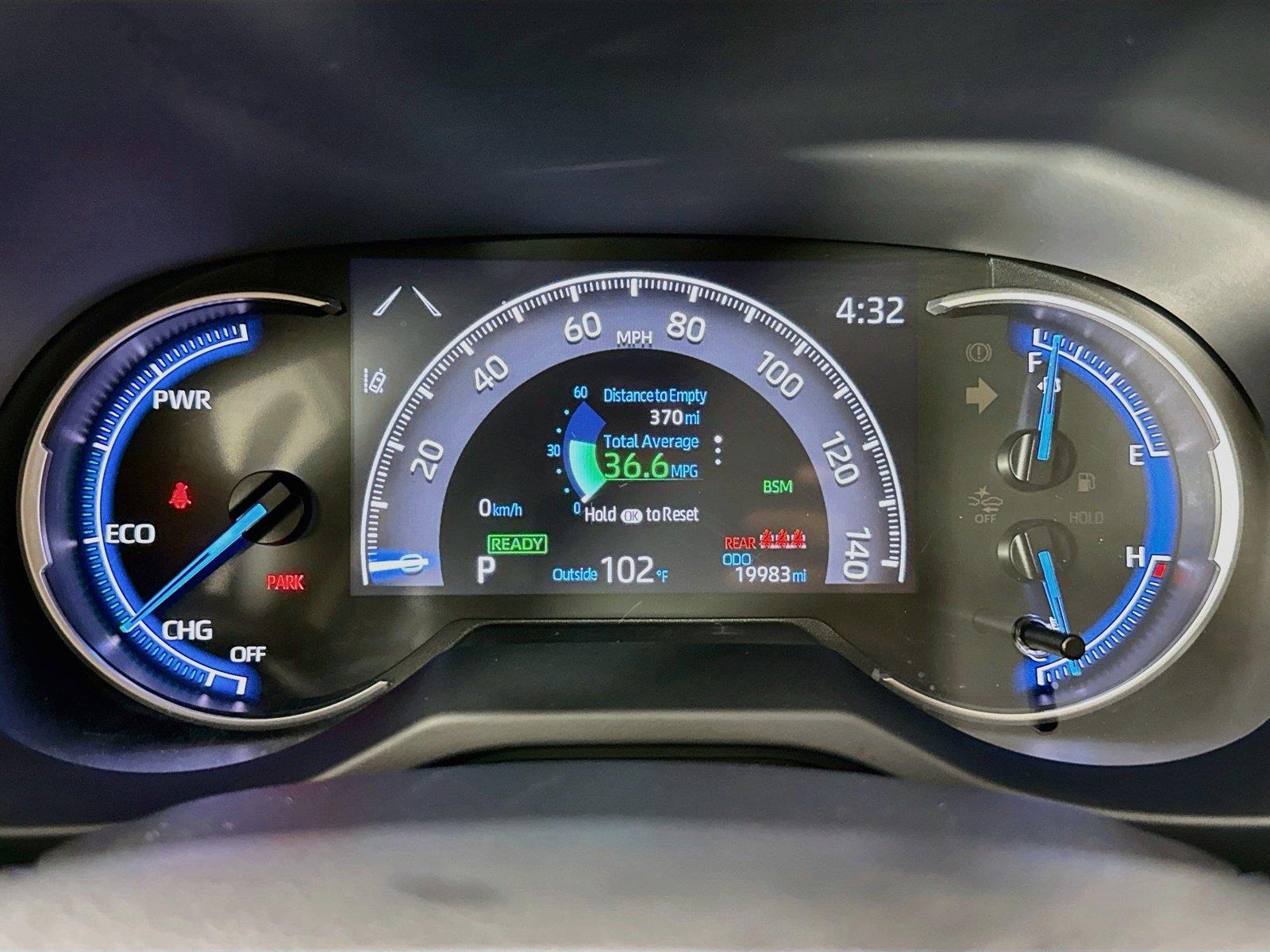 2025 Toyota RAV4 Hybrid XLE photo 19