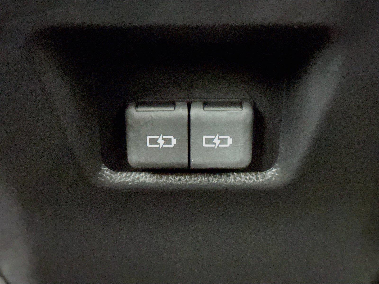 2025 Toyota RAV4 Hybrid XLE photo 34