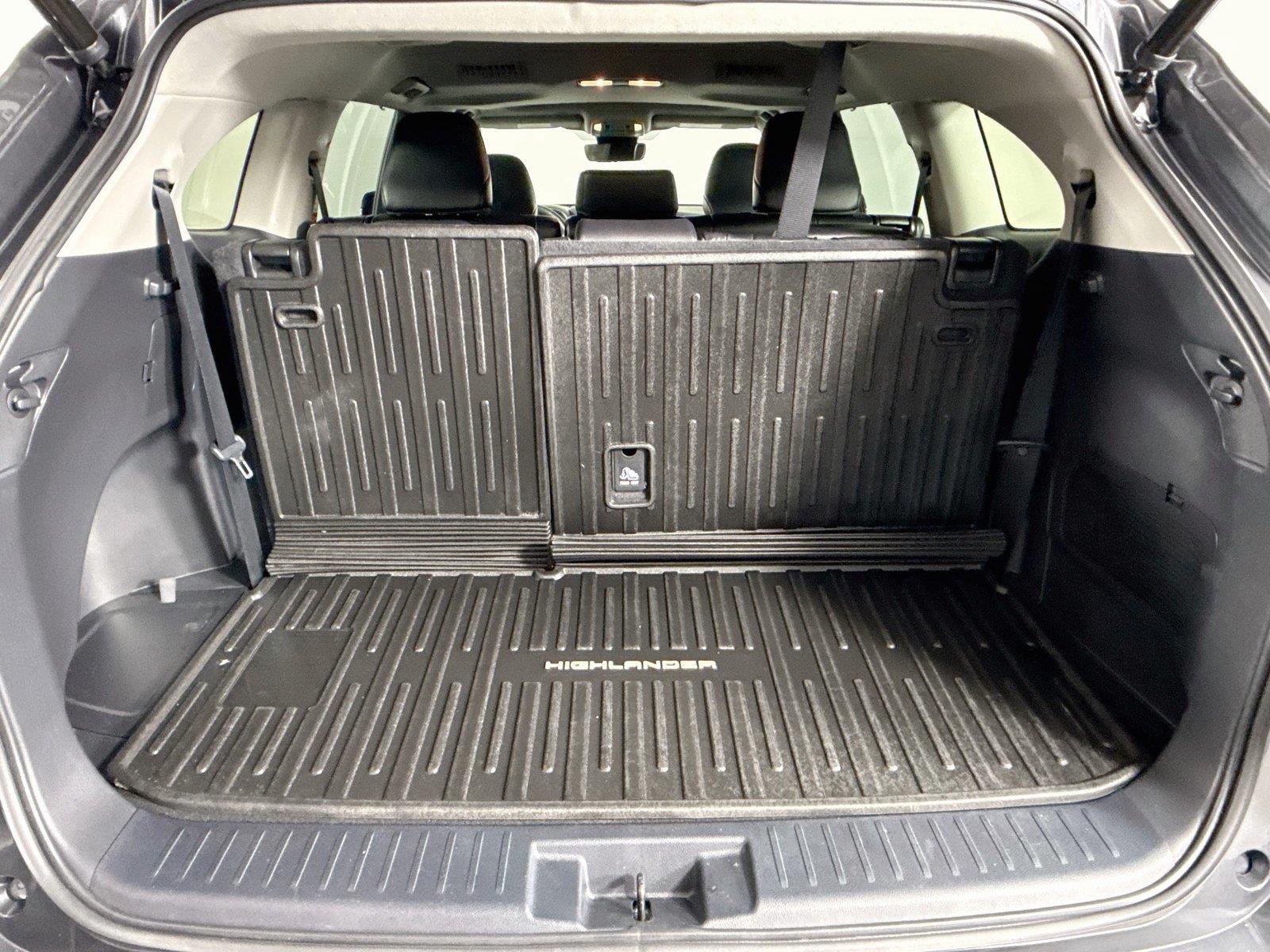 2023 Toyota Highlander XLE photo 38