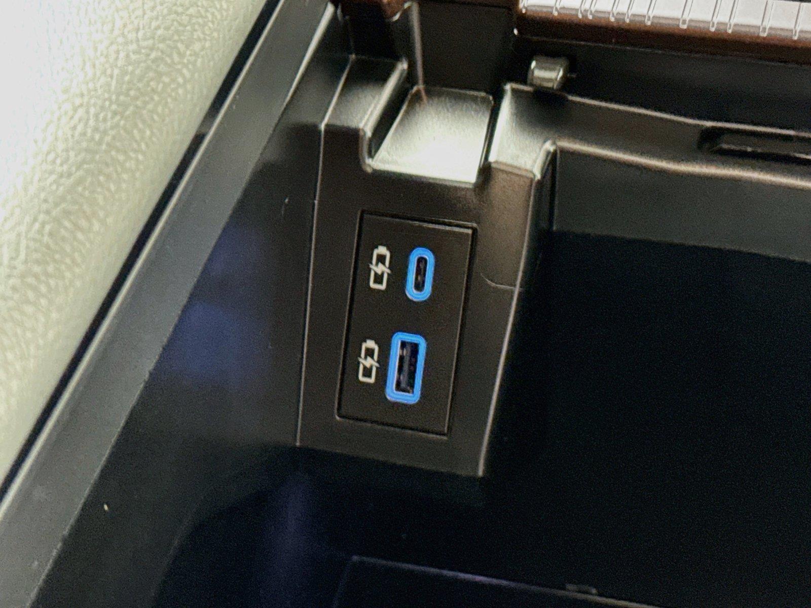 2024 Toyota Sienna XLE 8-Passenger photo 35