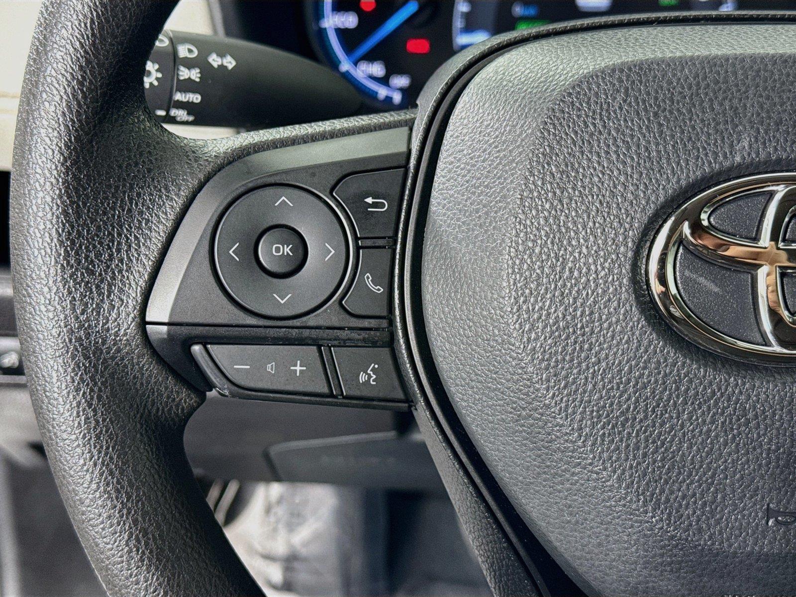 2025 Toyota RAV4 Hybrid XLE photo 16