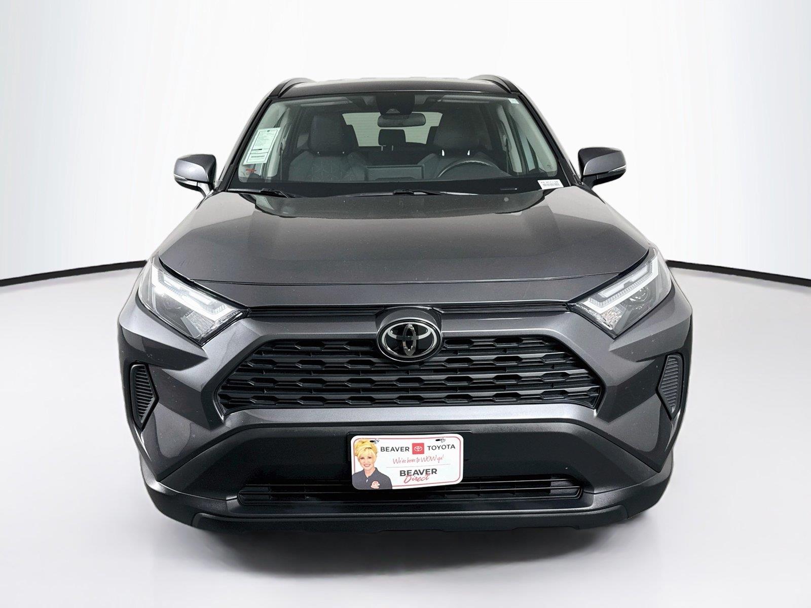 2025 Toyota RAV4 XLE photo 7