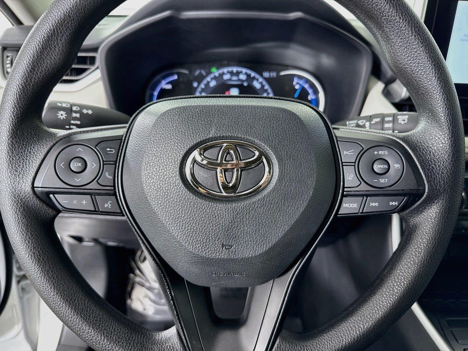2025 Toyota RAV4 Hybrid XLE photo 15