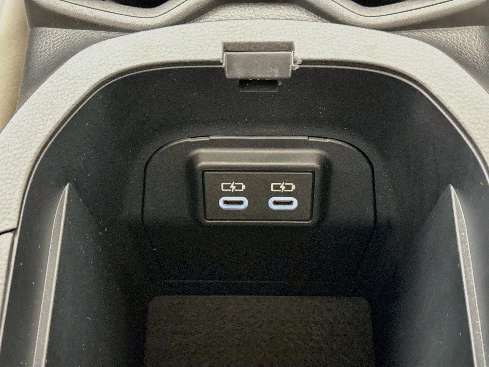 2025 Toyota RAV4 Hybrid XLE photo 33