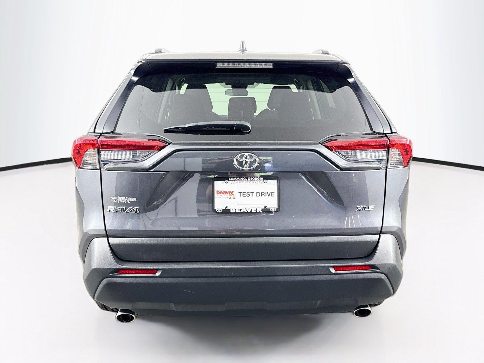 2025 Toyota RAV4 XLE photo 10