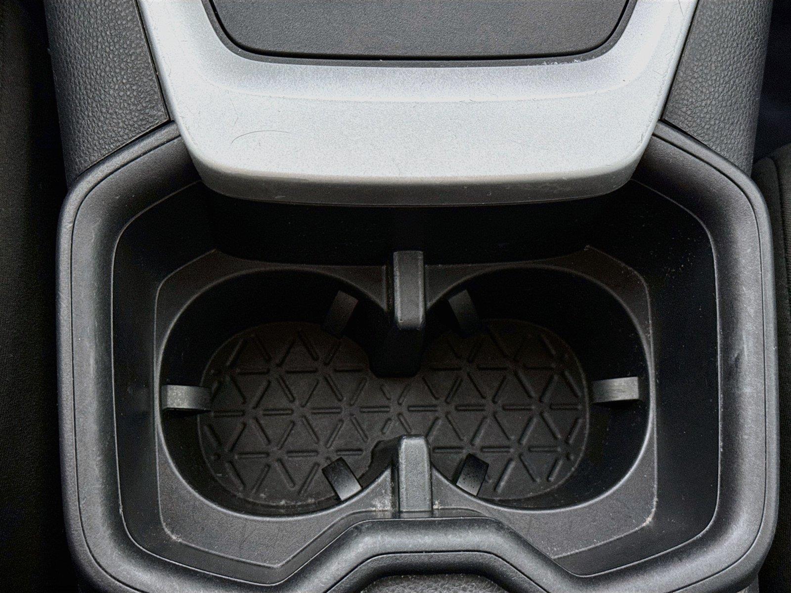 2025 Toyota RAV4 XLE photo 26