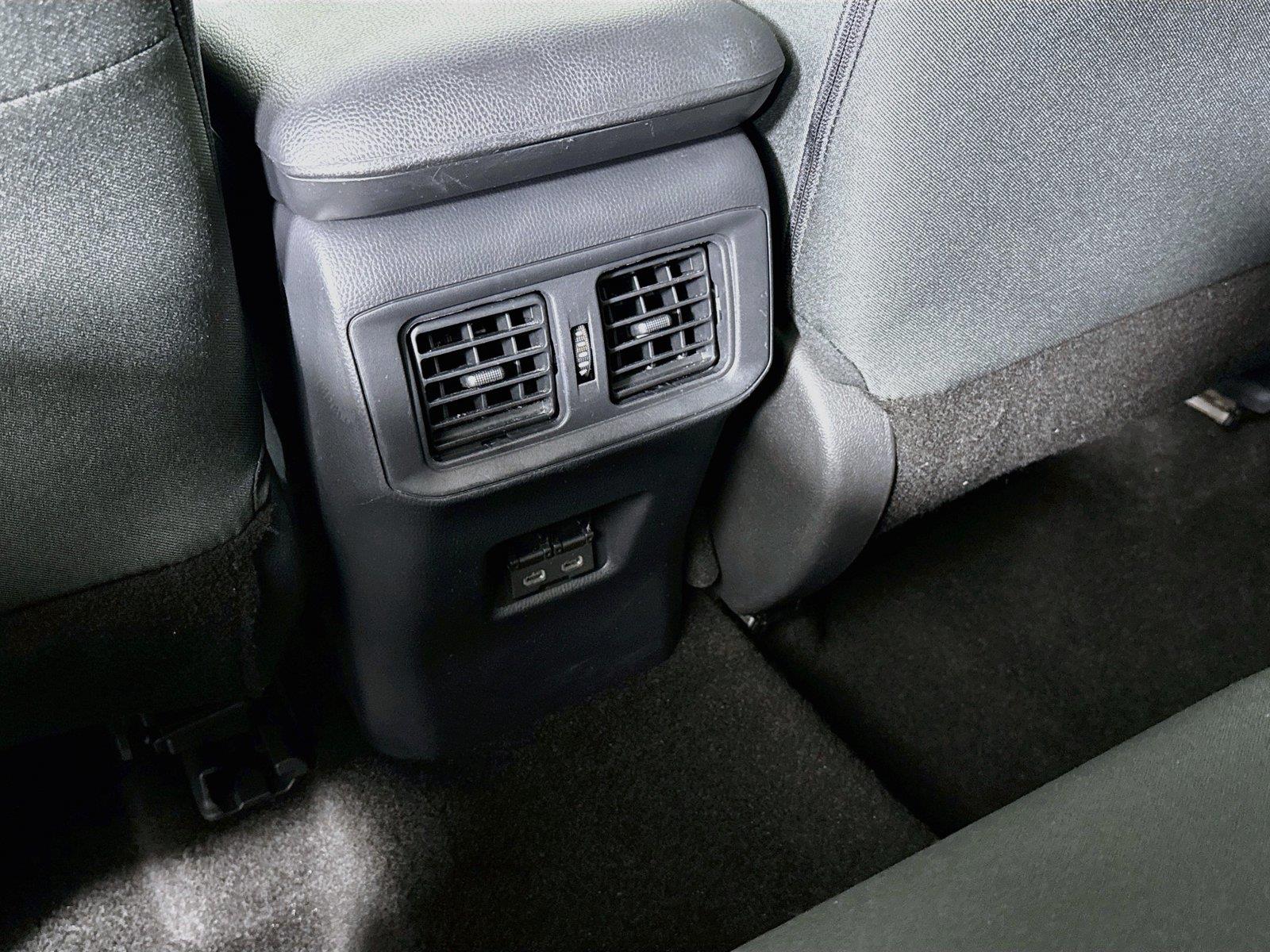 2025 Toyota RAV4 XLE photo 34