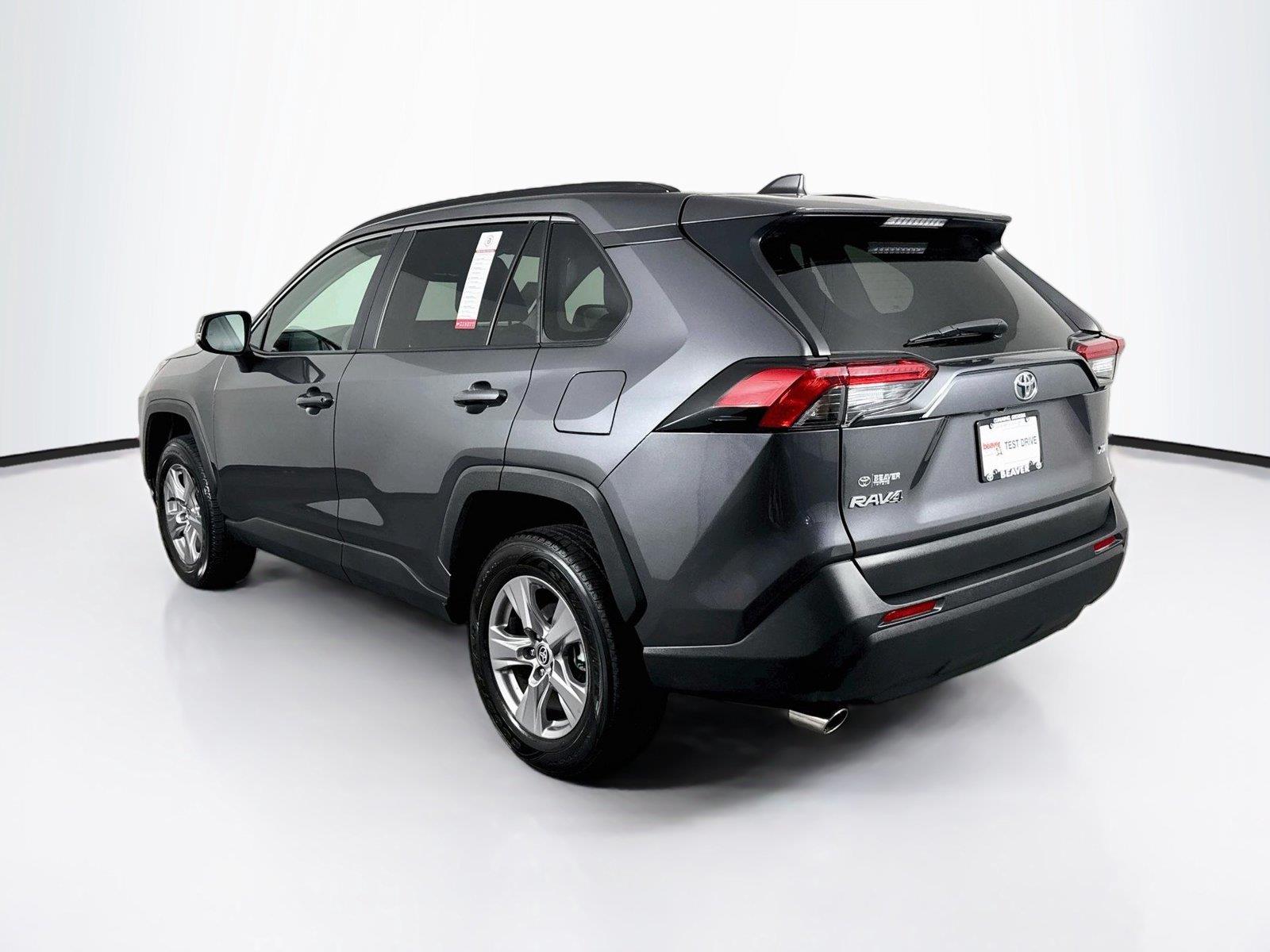2025 Toyota RAV4 XLE photo 11