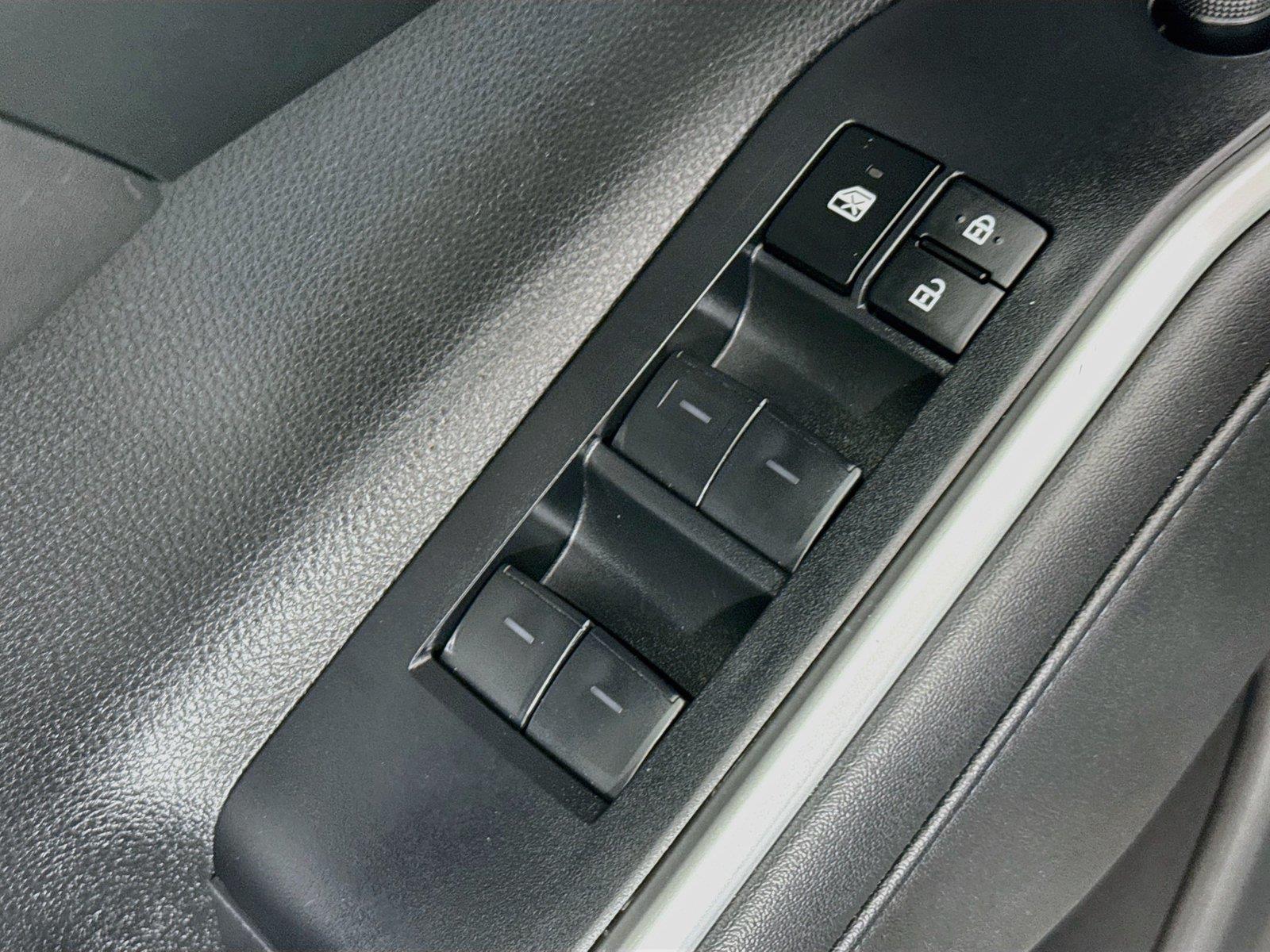2023 Toyota Highlander XLE photo 30