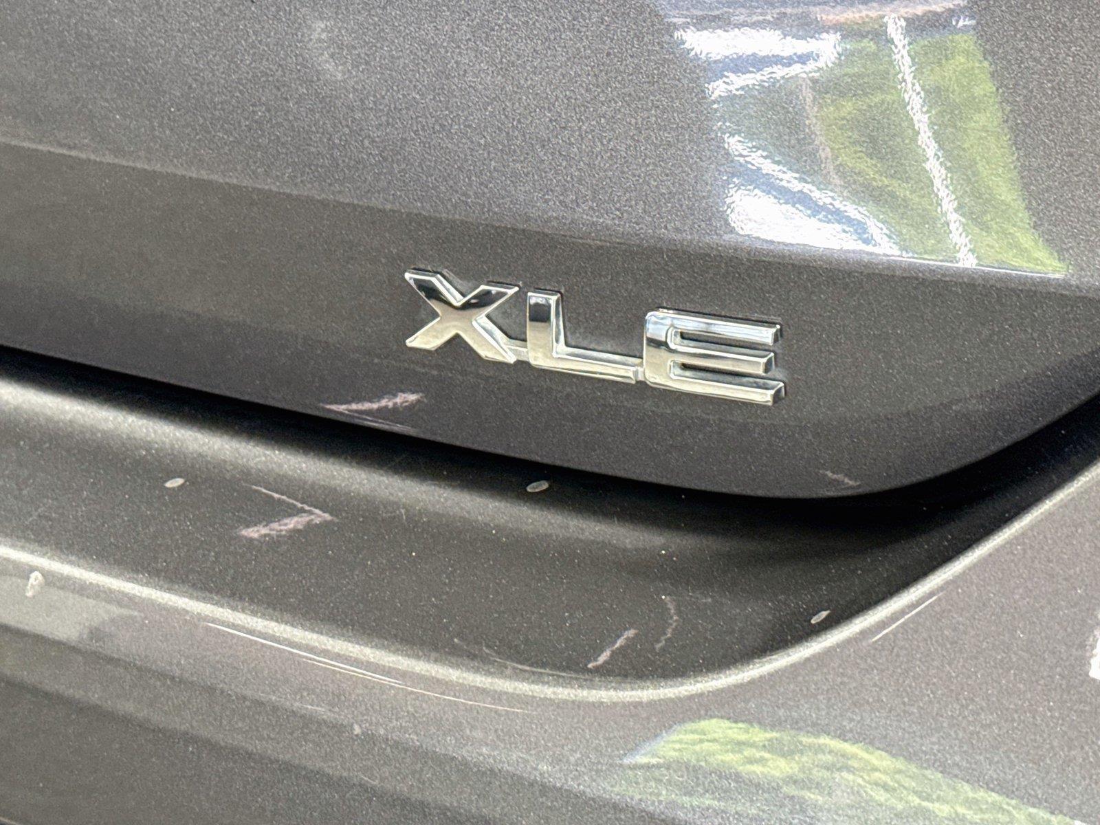 2023 Toyota Highlander XLE photo 14
