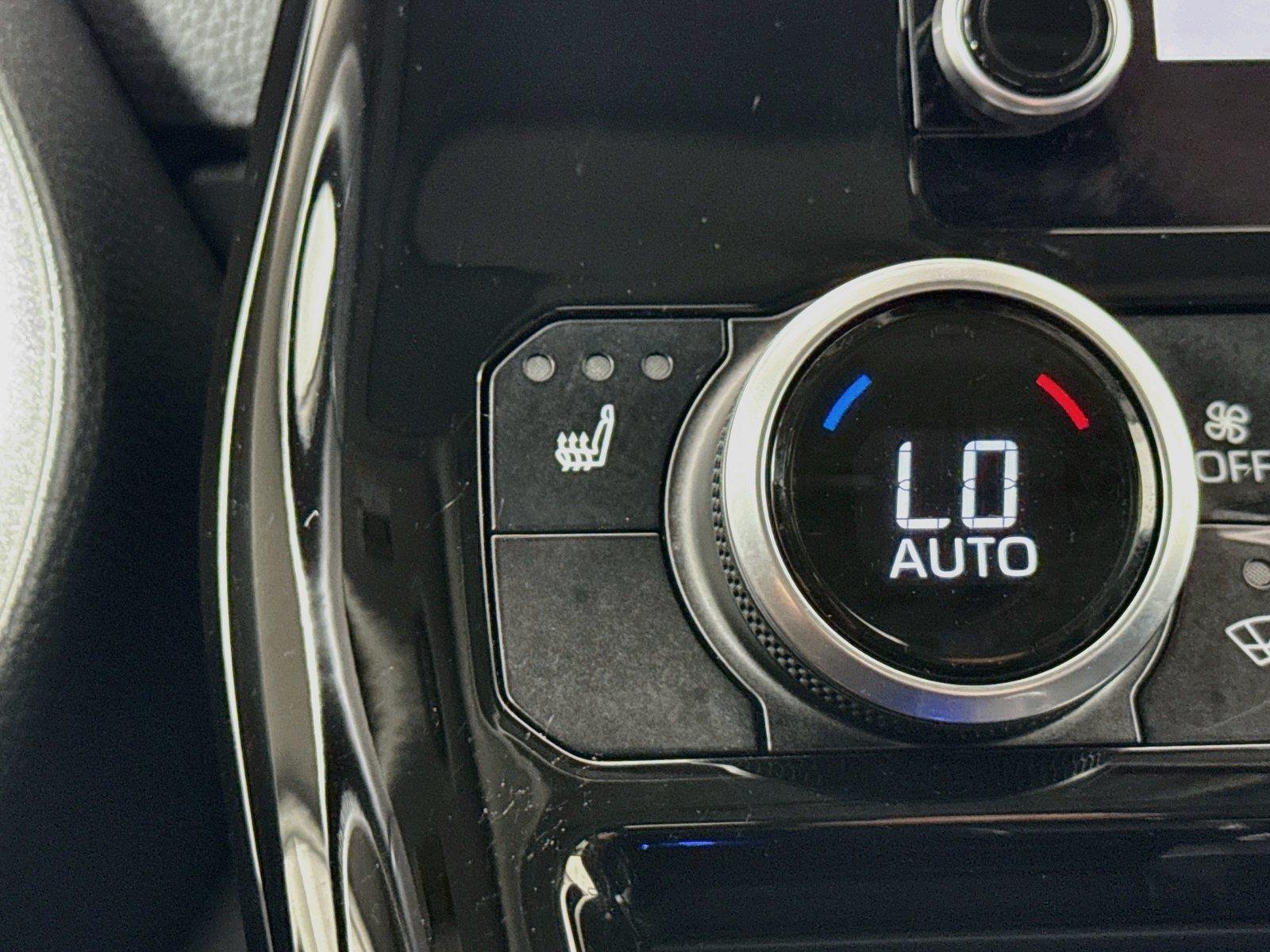 2023 Toyota Highlander XLE photo 7