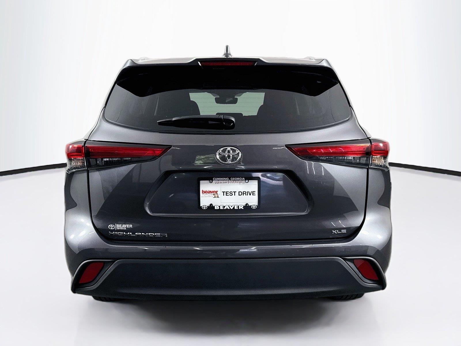2023 Toyota Highlander XLE photo 11