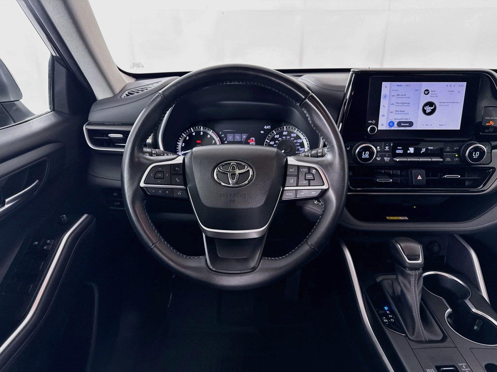 2023 Toyota Highlander XLE photo 33