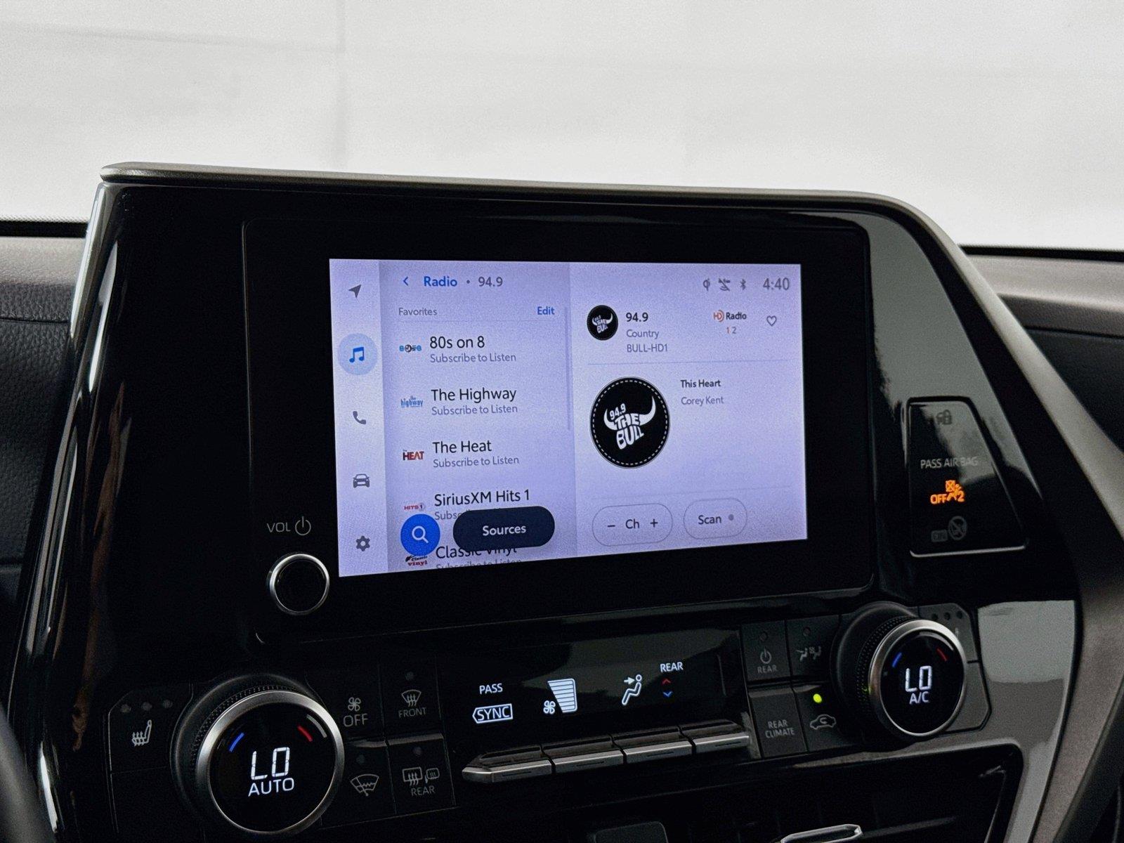 2023 Toyota Highlander XLE photo 24