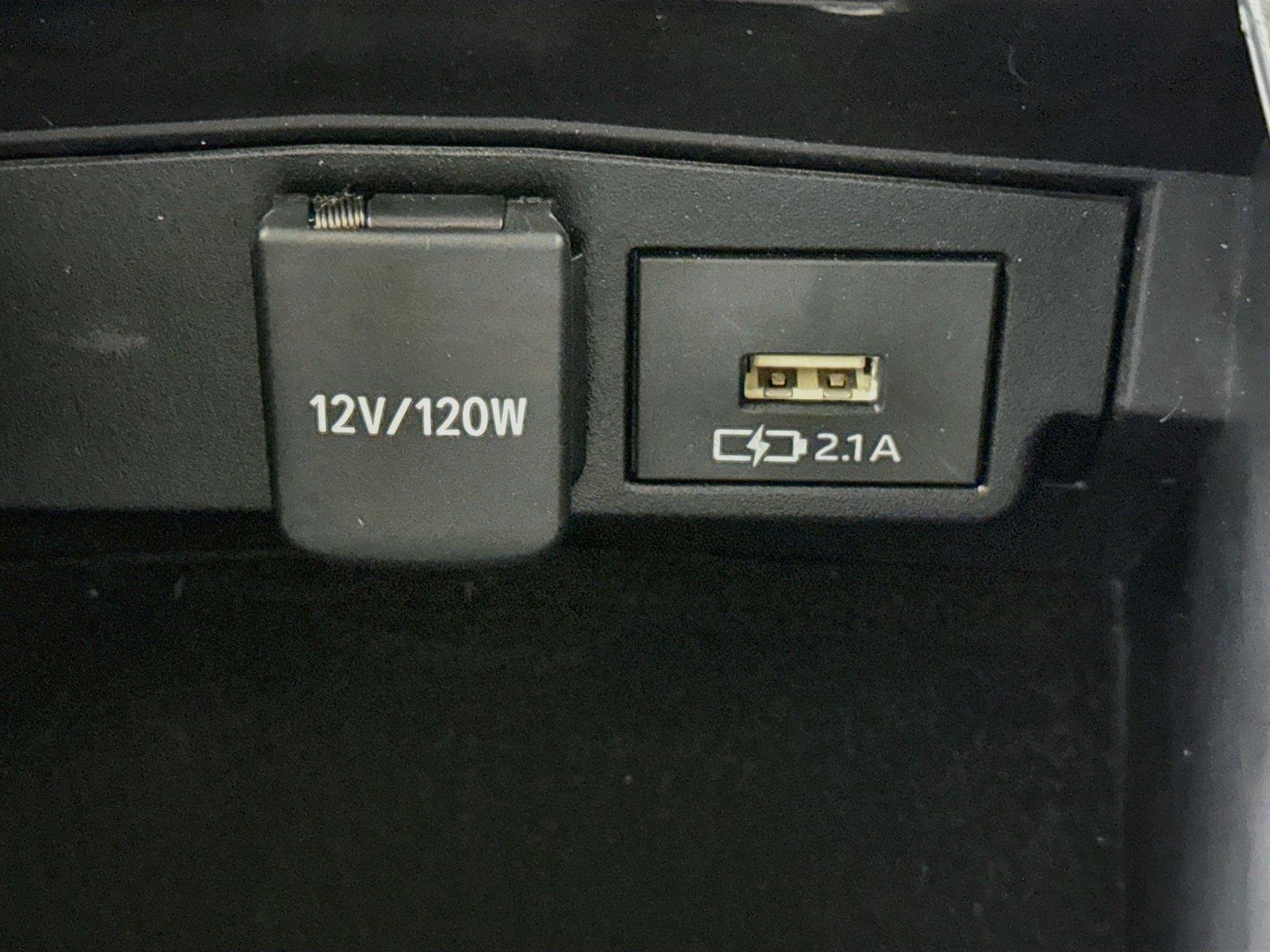 2022 Toyota Corolla Cross L photo 29