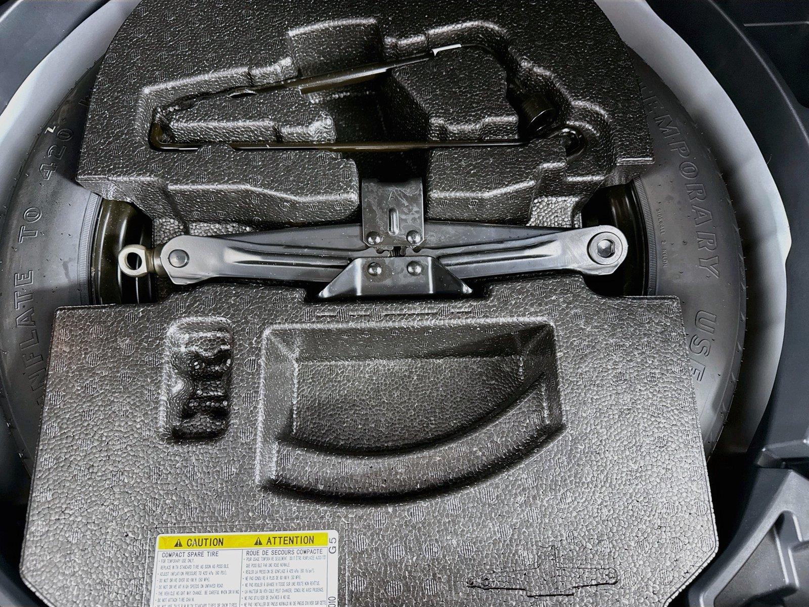 2022 Toyota Corolla Cross L photo 33