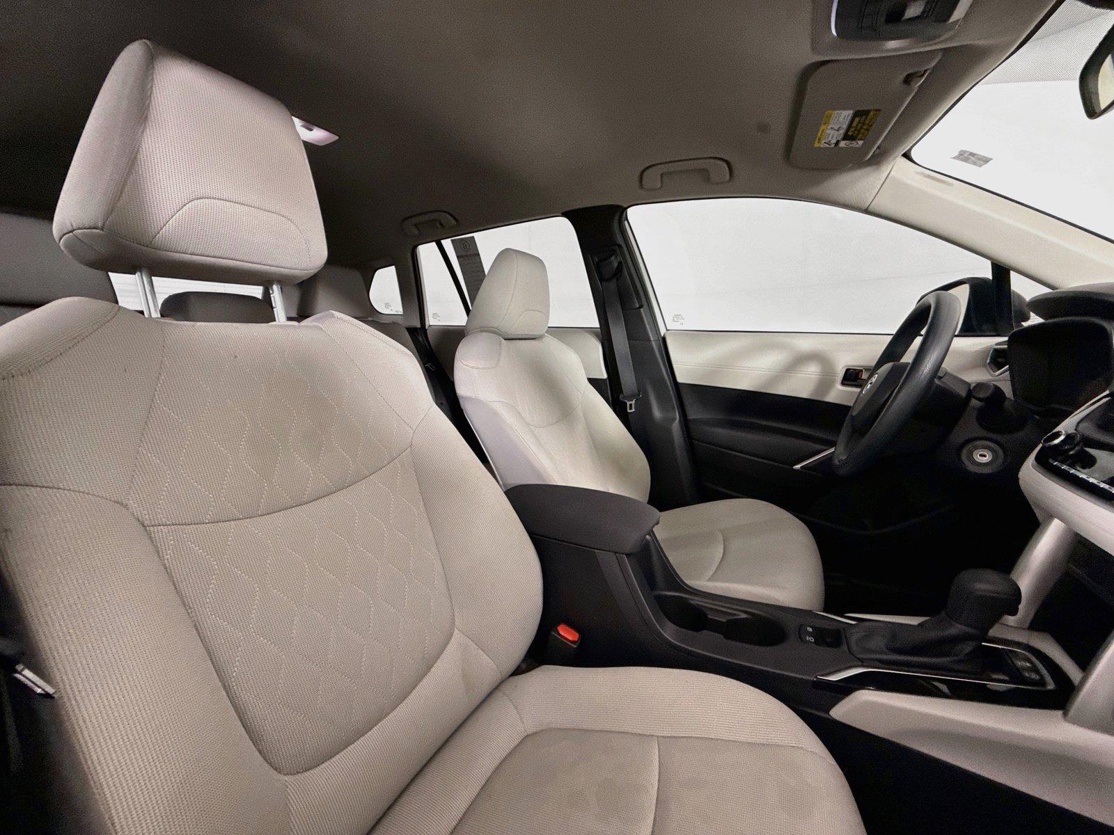 2022 Toyota Corolla Cross L photo 35
