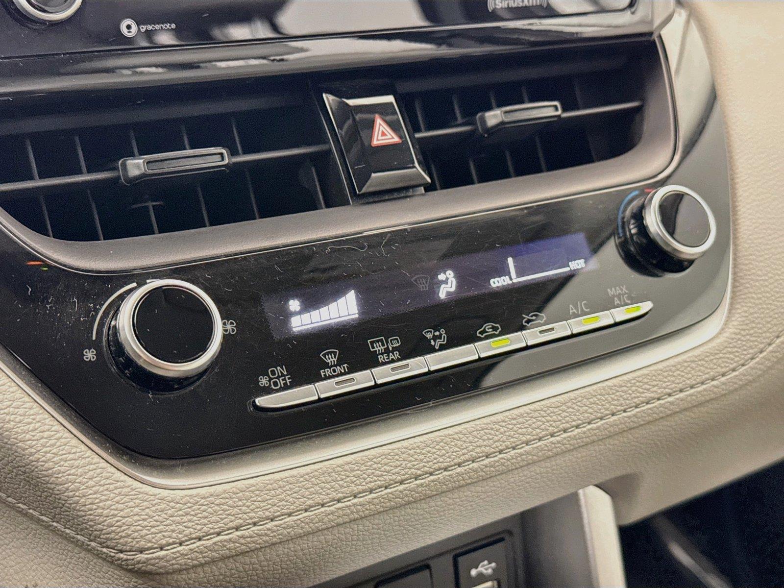 2022 Toyota Corolla Cross L photo 21