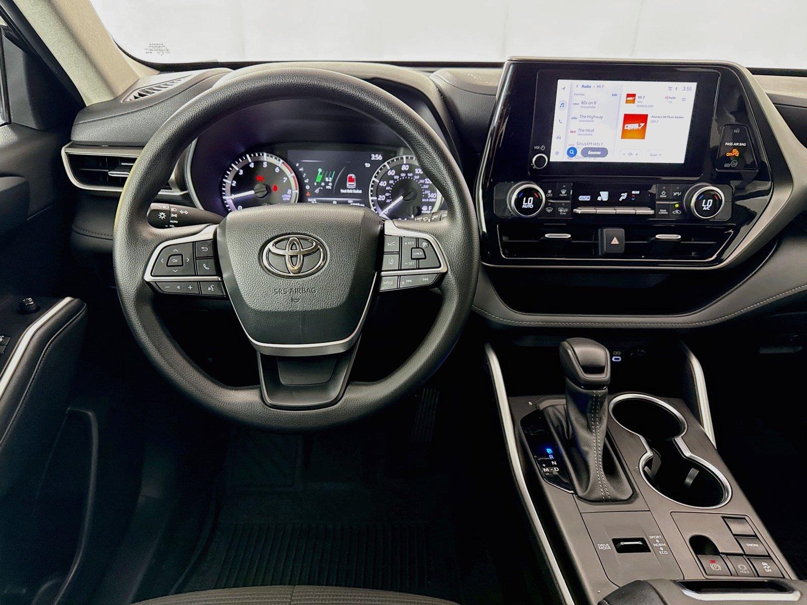 2023 Toyota Highlander L photo 27