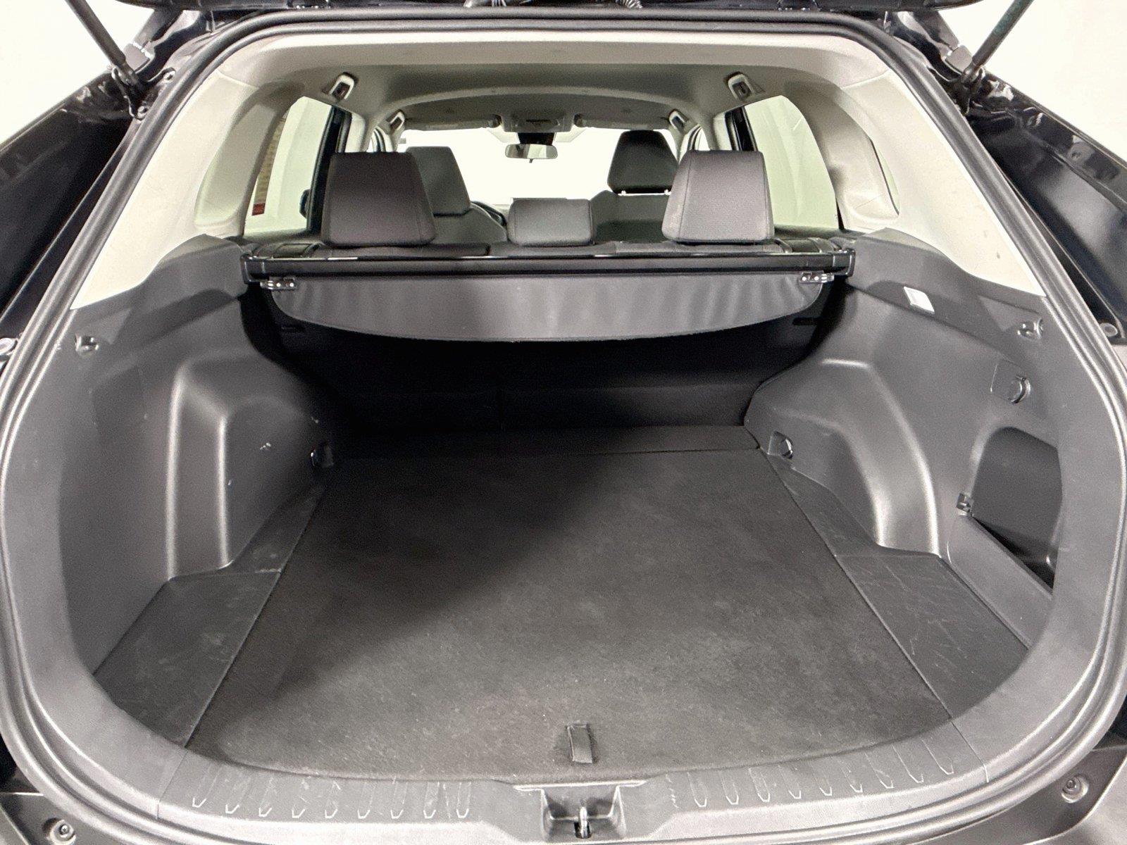 2025 Toyota RAV4 XLE photo 36