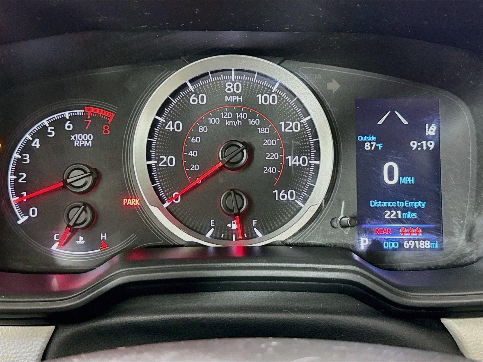 2022 Toyota Corolla Cross L photo 17