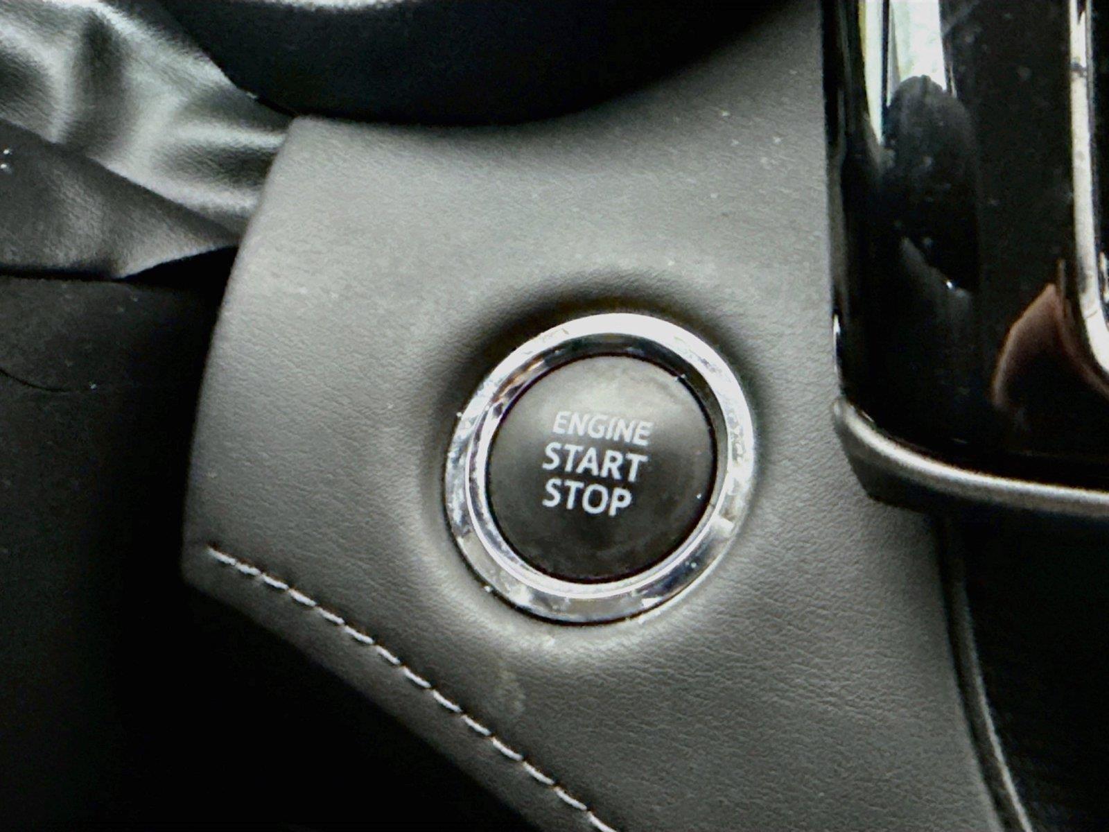 2023 Toyota Highlander L photo 19