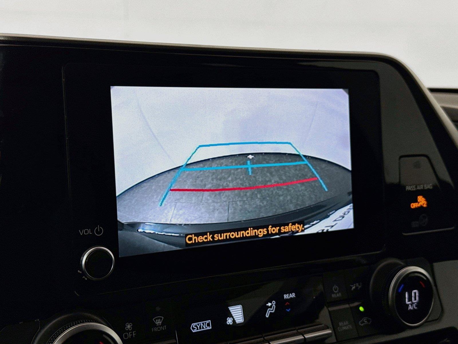 2023 Toyota Highlander L photo 21