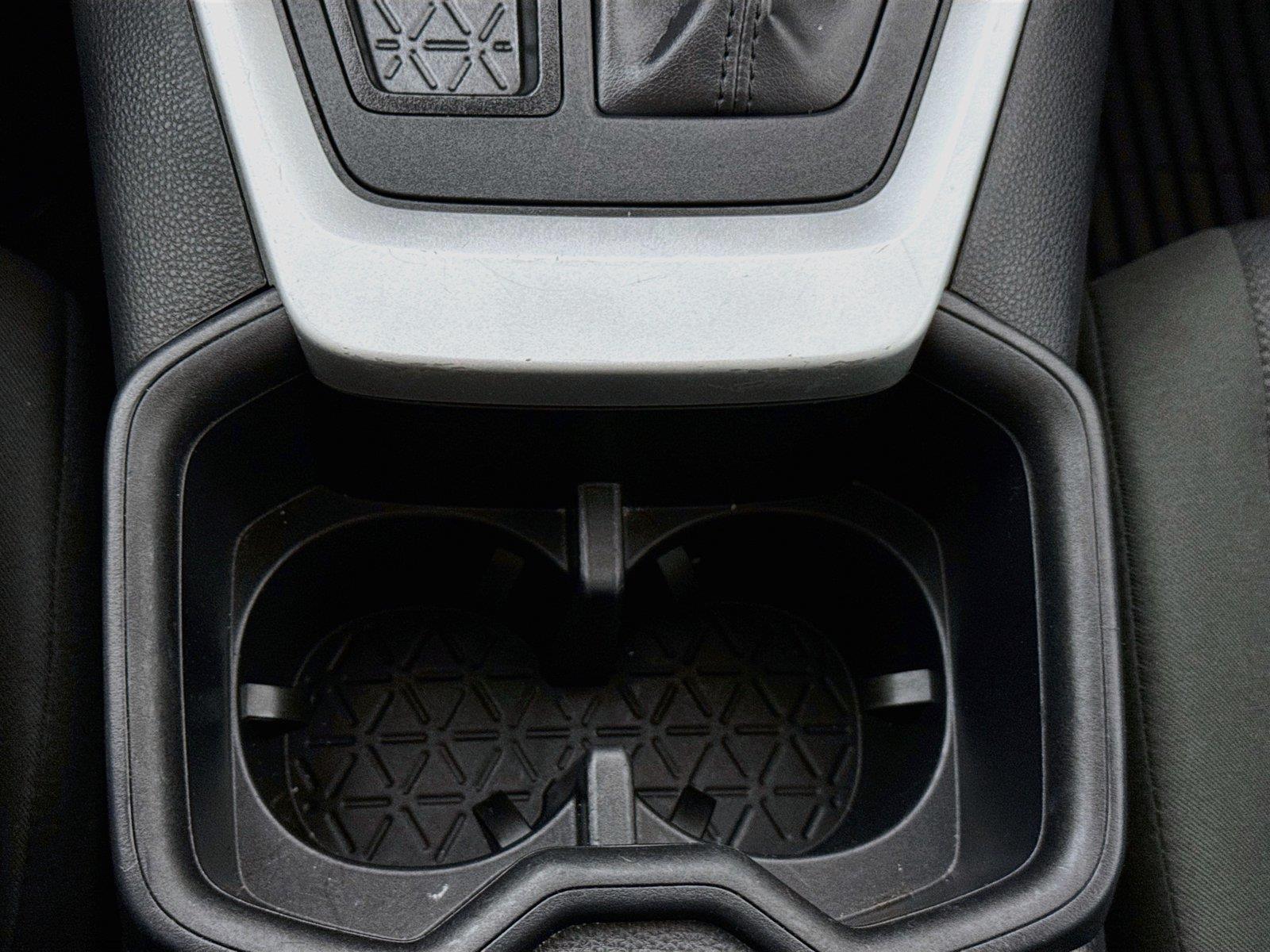 2025 Toyota RAV4 XLE photo 26