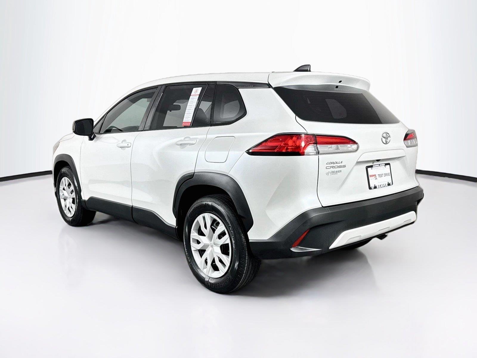 2022 Toyota Corolla Cross L photo 10