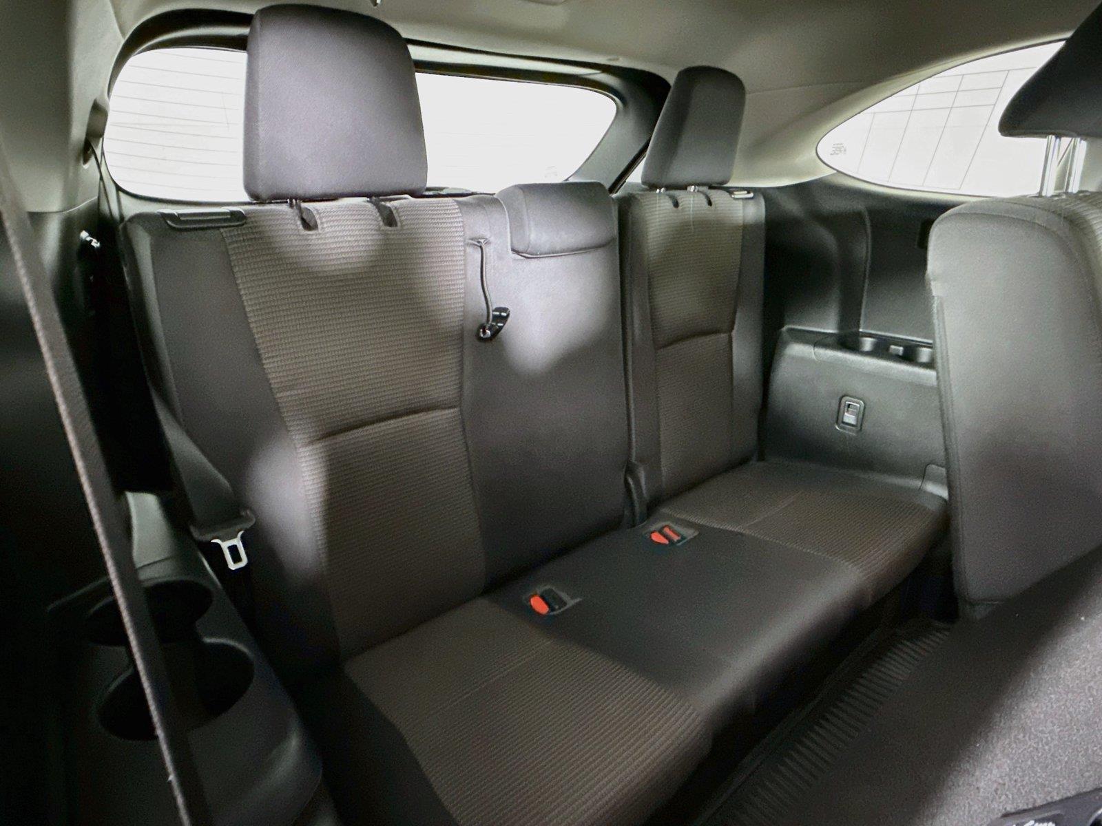 2023 Toyota Highlander L photo 35