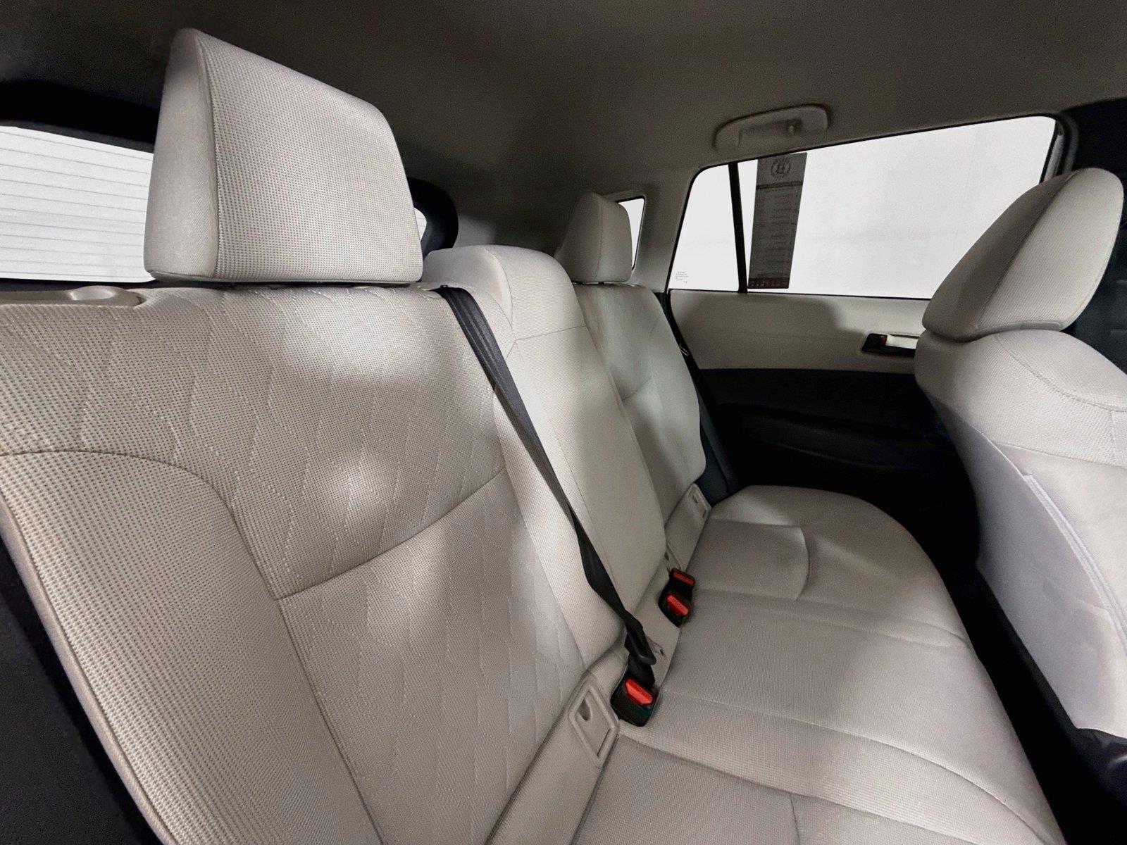 2022 Toyota Corolla Cross L photo 34